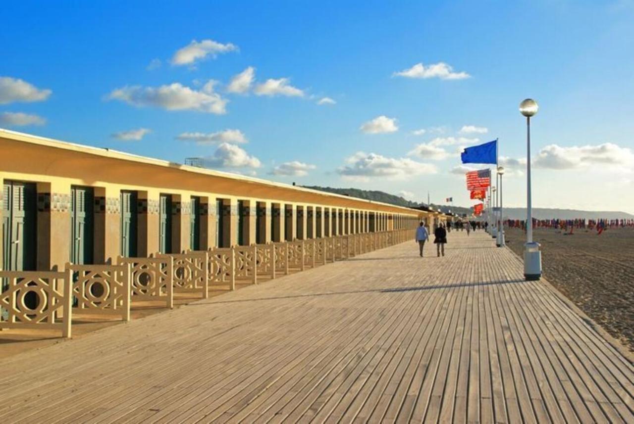 ECHAPPEE CHIC - Balcon - 150 m Casino Deauville&Plage Exterior foto